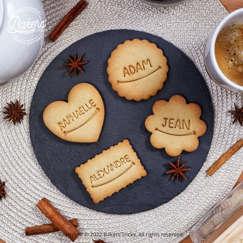 Emporte-pièces personnalisés petit beurre, rond cannelé, coeur et fleur avec prénom personnalisable