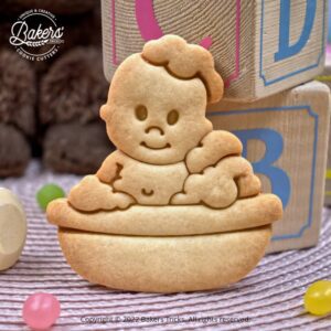 Emporte-pièce pour pâtisserie sur le thème des Bébés en forme de bébé dans un bain