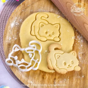 emporte-piece-chat-espiegle-pate-sablee-playful-cat-shortbread