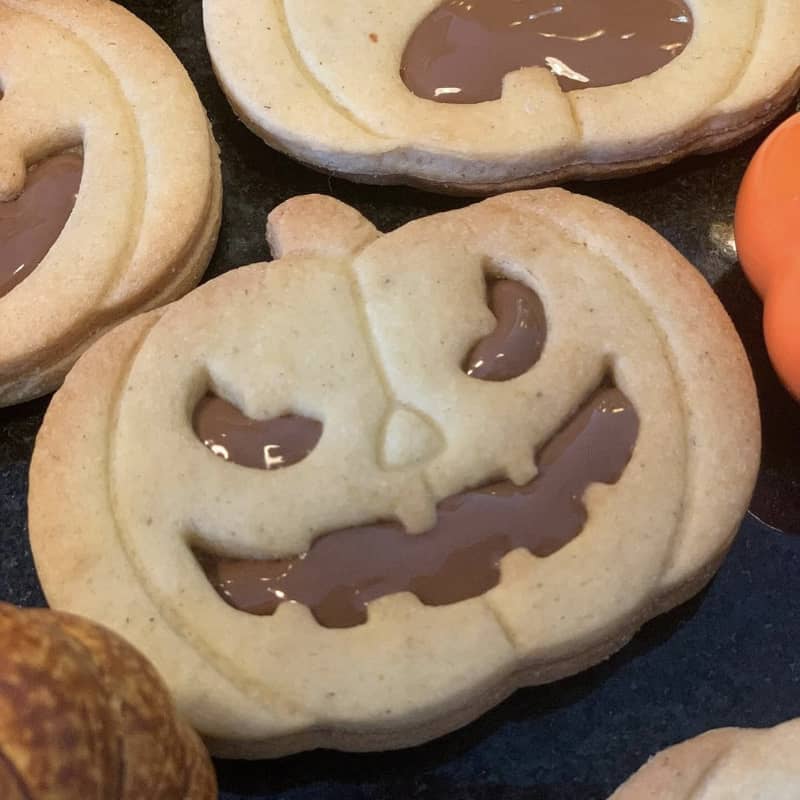 halloween-pumpkin-jack-o-lantern-cookies-3