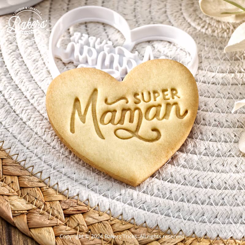 emporte pièce biscuit super maman fête des mères coeur