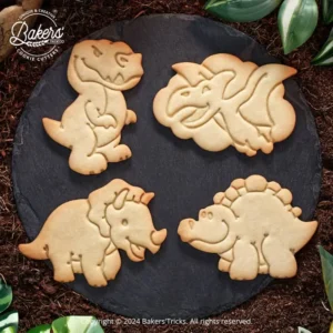 Emporte-pièces pour pâtisseries sur le thème des dinosaures en forme de tyrannosaure, triceratops, stégosaure, ptérodactyle