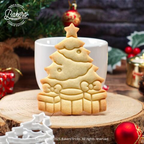 Emporte-pièce pour pâtisserie sur le thème des Noël en forme de sapin de Noël et ses cadeaux