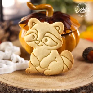 Biscuit sablé en forme de raton laveur réalisé avec l'emporte-pièce Bakers'Tricks.